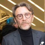 Жил с 16-летней Акиньшиной, показал причиндалы, обхаял Аллегрову: громкие скандалы Шнурова