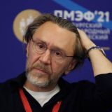 Акиньшина рассказала о завязавшихся отношениях со Шнуровым