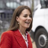 Развязный принц Луи прилюдно заткнул рот Кейт Миддлтон: видео