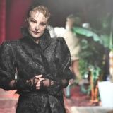 Литвинова перебивается с картошки на воду за границей