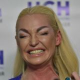 Показавшую нового молодчика Волочкову выдали дрожащие руки: После приступов эпилептических