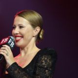 Замужняя Собчак укатила за бугор с чужим мужиком: Страшненький и лысый