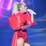 Сбежавшая из России Бузова созналась в желании не возвращаться