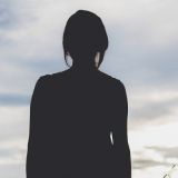 Поклонники восхитились дочерью Заворотнюк в черном облегающем платье