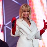 Сияющая Валерия показала приемную внучку