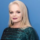 Раскрыт секрет красоты 66-летней Долиной: Восстанавливает любовь