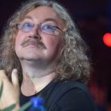 Теряет роскошные кудри: внешний вид постаревшего Николаева вызвал шок