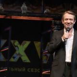 Машков засветился с молодой красоткой