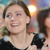 Скрывающая личную жизнь Голубкина сверкнула обручальным кольцом