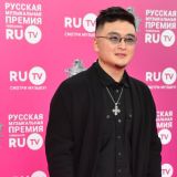 Певец Анатолий Цой рассказал о непростых отношениях с матерью