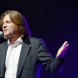 Маликов прокомментировал информацию об осквернении могилы дочерью