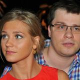 Яблоко раздора: новые подробности об особняке Харламова и Асмус