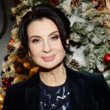 Приютившая бельчонка Стриженова показала условия жизни нового питомца