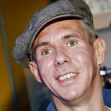 Панин оставил могилу матери без присмотра