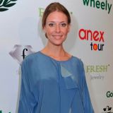 Толкалина в черной вуали восхитила поклонников