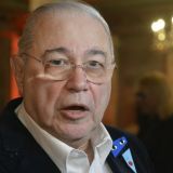 Молодая жена Петросяна пожаловалась поклонникам на водителя такси