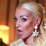 Волочкова попала в неловкую ситуацию из-за длины платья