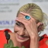 Волочкова примерила свадебное платье 