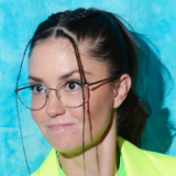 Оконфузившуюся на публике Муцениеце крепко приложили