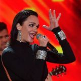 Пережившая тяжелые роды дочери певица Слава заболела