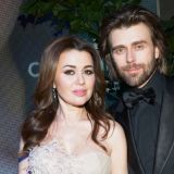 Раскрыты гонорары мужа больной Анастасии Заворотнюк