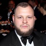 Угнавший машину сын Бондарчук притащил домой девочек