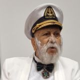 Годится в дочки: обнародовано нежное фото 90-летнего Киркорова с новой молодой зазнобой