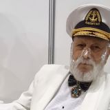 Скрыть порочную связь: спутавшийся с молодухой 90-летний Бедрос съехал от Филиппа Киркорова