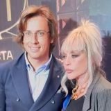 Алла, найди врача в Израиле: изуродованный пластикой любимчик ищет помощи у Пугачевой