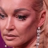 Чтоб ноги ее не было: Волочкову не пускают на выпускной единственной дочери 