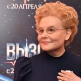 Из русской блондинки в темнокожую афроледи: Елена Малышева резко изменила внешность