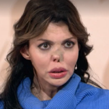 В рванье и с провалившимся носом: экс-жена Аршавина вышла на публику