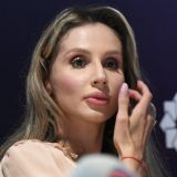 На уехавшую Лободу подали в суд в России: подробности