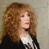 Свадьба в замке Пугачевой? Нацепивший фату Барецкий поймал Белочку