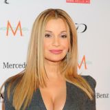 Проклятие соперницы, выкидыши и дочь в 45 лет: трудный путь к счастью Орловой