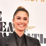 Роман или дружба? Муцениеце вновь появилась на публике с загадочным спутником