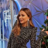 Ани Лорак поздравила читателей 