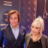 Прозябающий на чужбине Галкин* пытается попасть в Россию