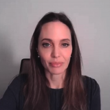 Почему Анджелина Джоли пошла на радикальные меры и порвала связь с отцом