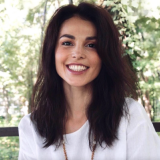 Сати Казанова отмечает 42-летие: вспоминаем яркий путь звезды 