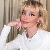 Гагарину застукали за встречей с новым таинственным мужчиной