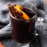 Рецепт безалкогольного глинтвейна: вот что согреет вас прохладным осенним вечером