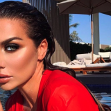 Дерзкая выходка воссоединившейся с мужем Седоковой вызвало недоумение у россиян