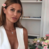 Подвергшая свою жизнь риску Боня похвасталась подаренными другом часами за 2 миллиона