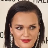 Певица Слава поздравила читателей 