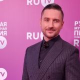 Сергей Лазарев поздравил читателей 