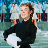 Тест: в какие места собрались эти одетые с иголочки героини советского кино? 