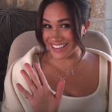 Меган Маркл без макияжа вызвала ажиотаж эмоциональным обращением 