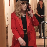 Известный шоумен решил сделать из роскошного замка Пугачевой общественную баню