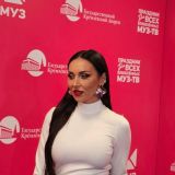 Несмотря на имущественные споры, Алсу продолжает общаться с бывшим мужем